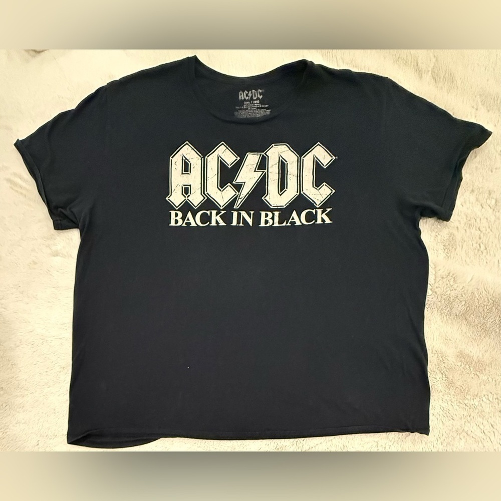 AC/DC Black and White Graphic T-Shirt – Size 3XL